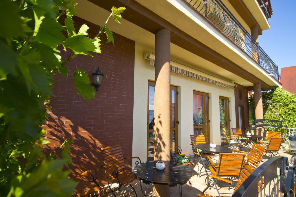 וובה Villa Tropikana מראה חיצוני תמונה